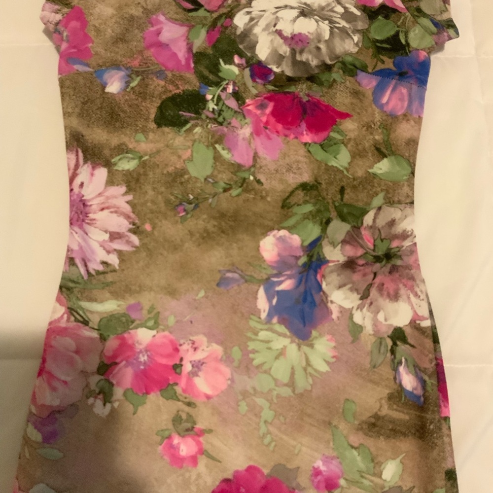 Mini flower dress / worn once / short sleeve - Picture 2 of 6